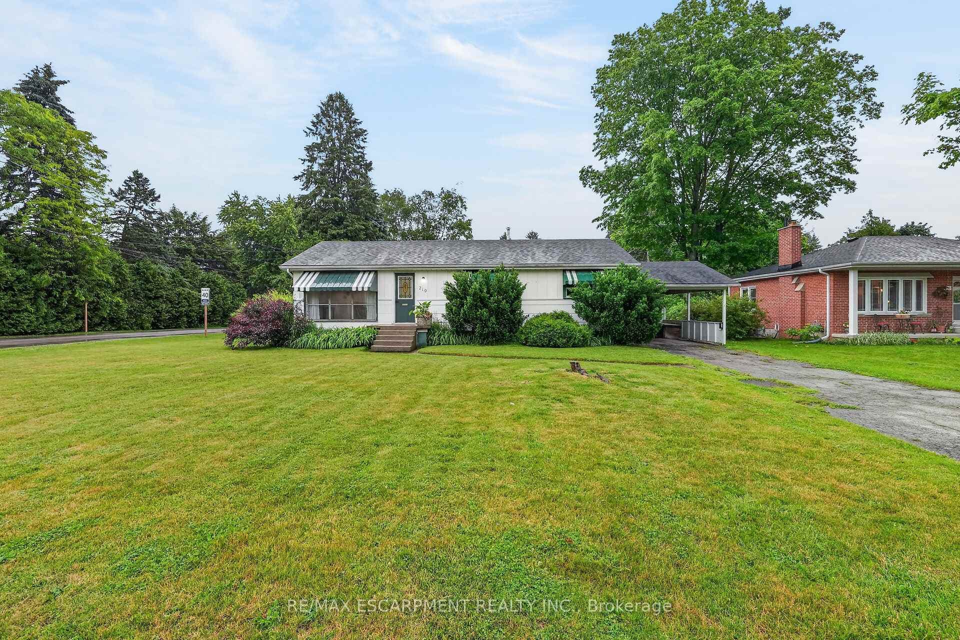 219 Fiddler's Green Road photo 2