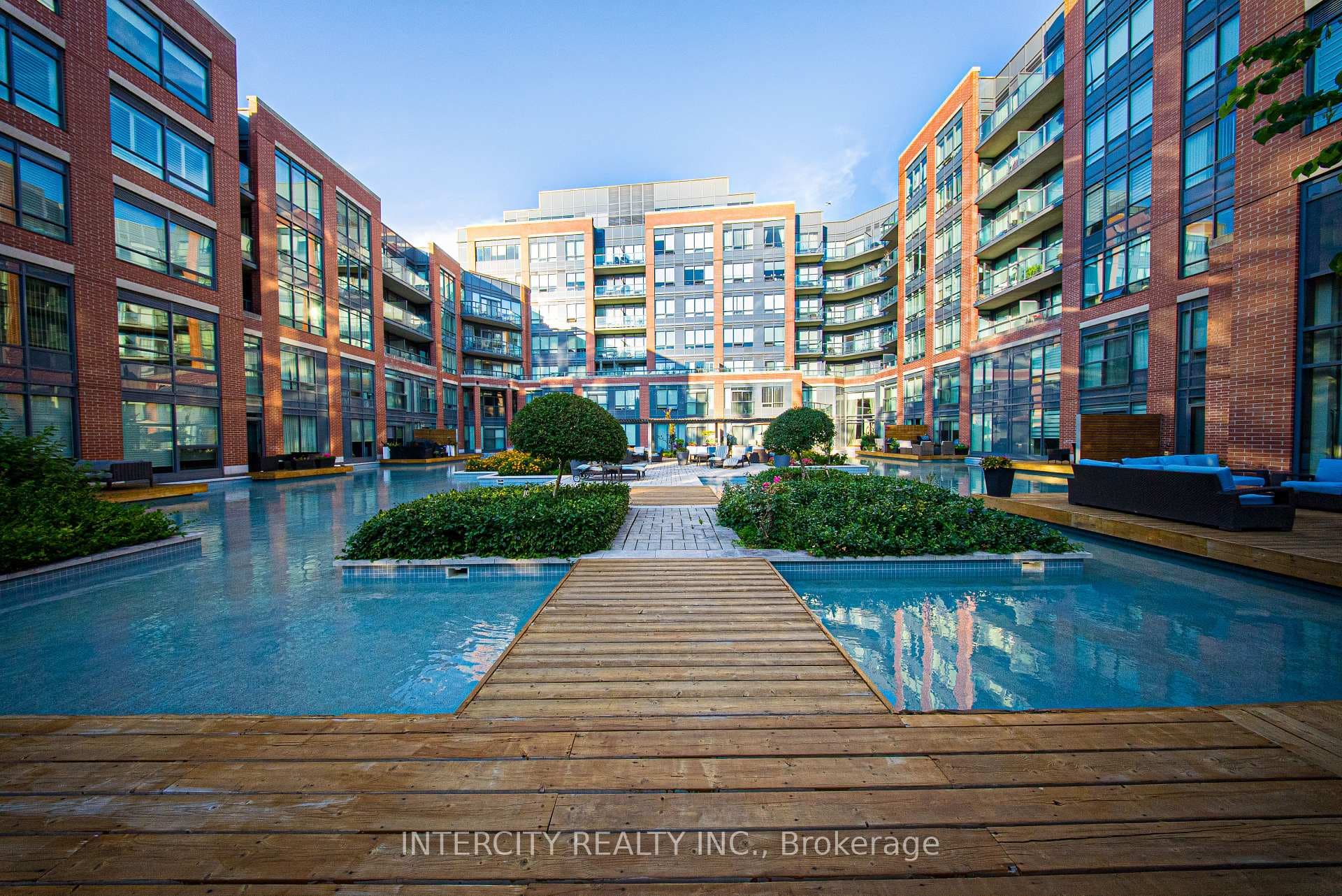 7608 Yonge Street Unit PH15 photo 41