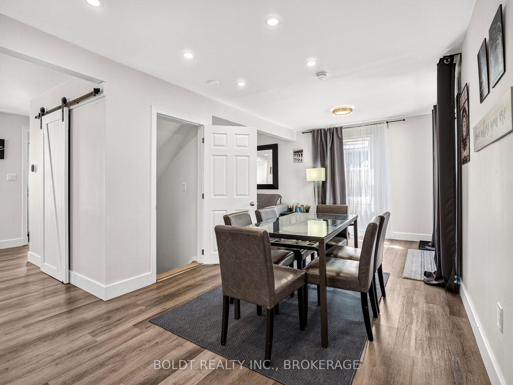 642 PENNER Road photo 9