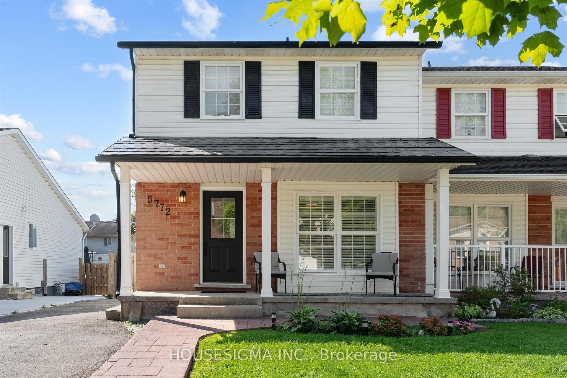 5772 Deerbrook Street photo 1