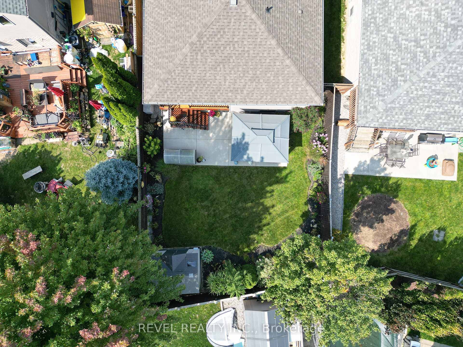 145 McGuiness Drive photo 35
