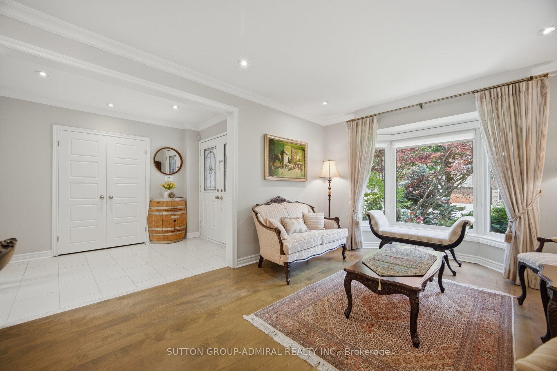 70 Topham Crescent photo 3