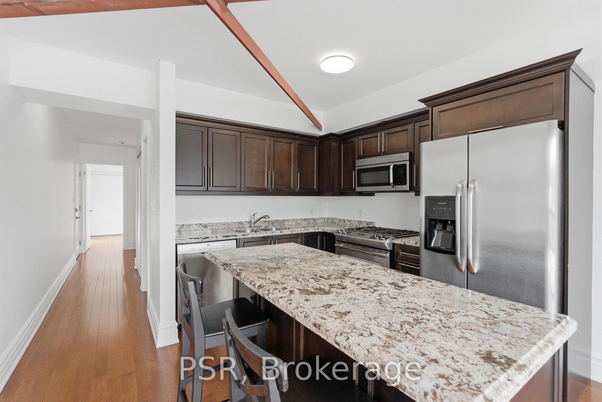 2541 Yonge Street Unit Apt 1 photo 3