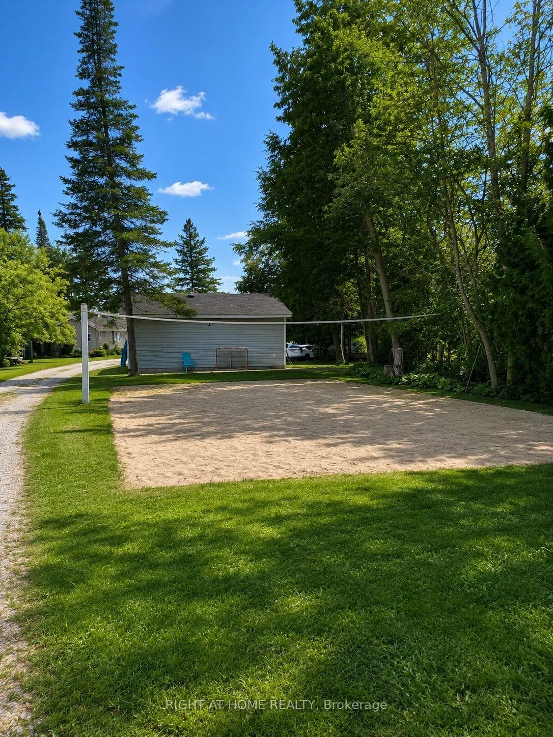 5470 Penetanguishene Road photo 22