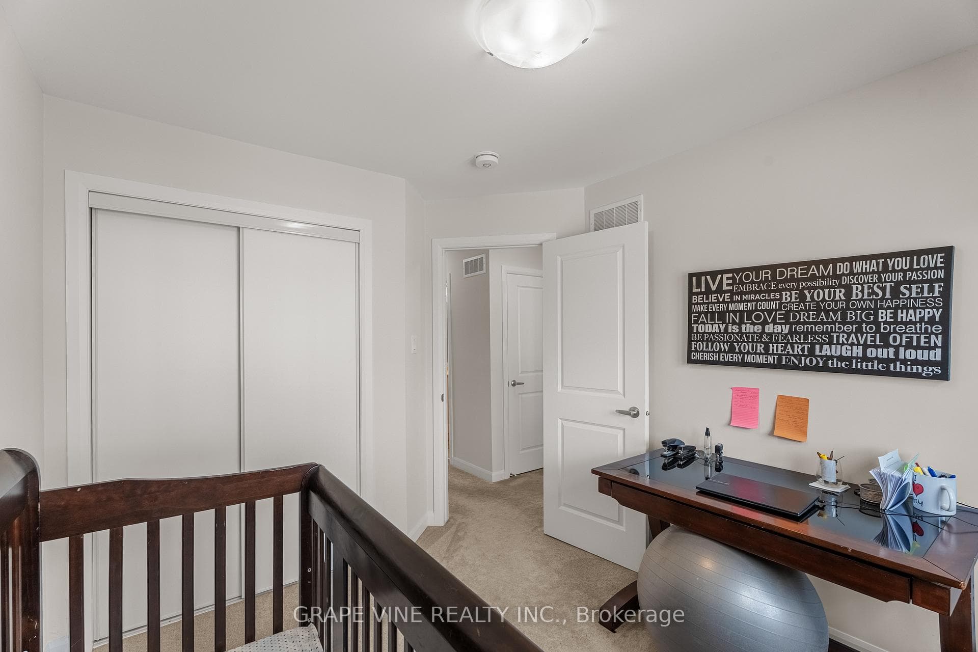 148 Attwell Private photo 27