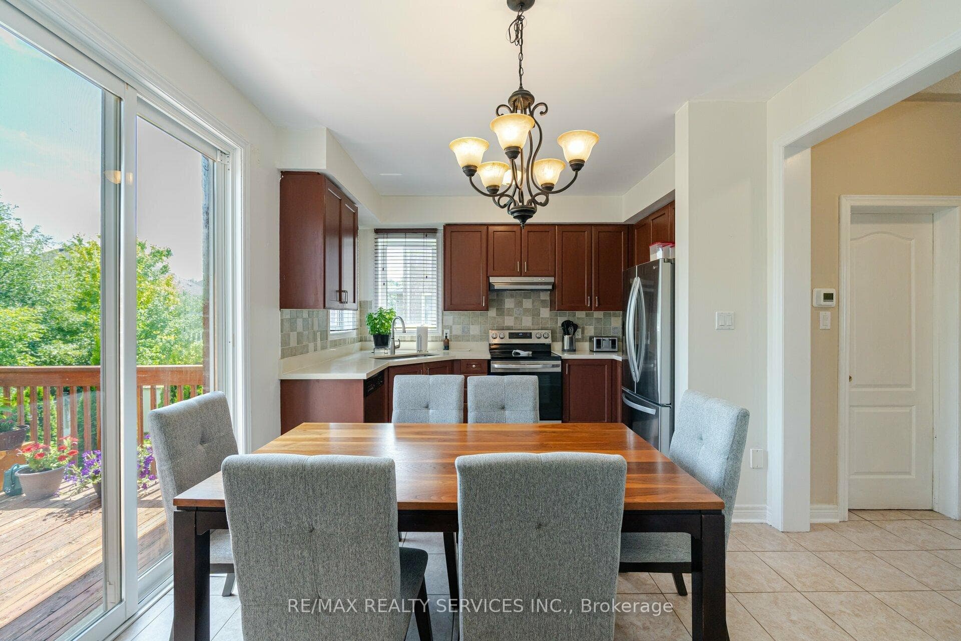 108 Walker Road photo 8