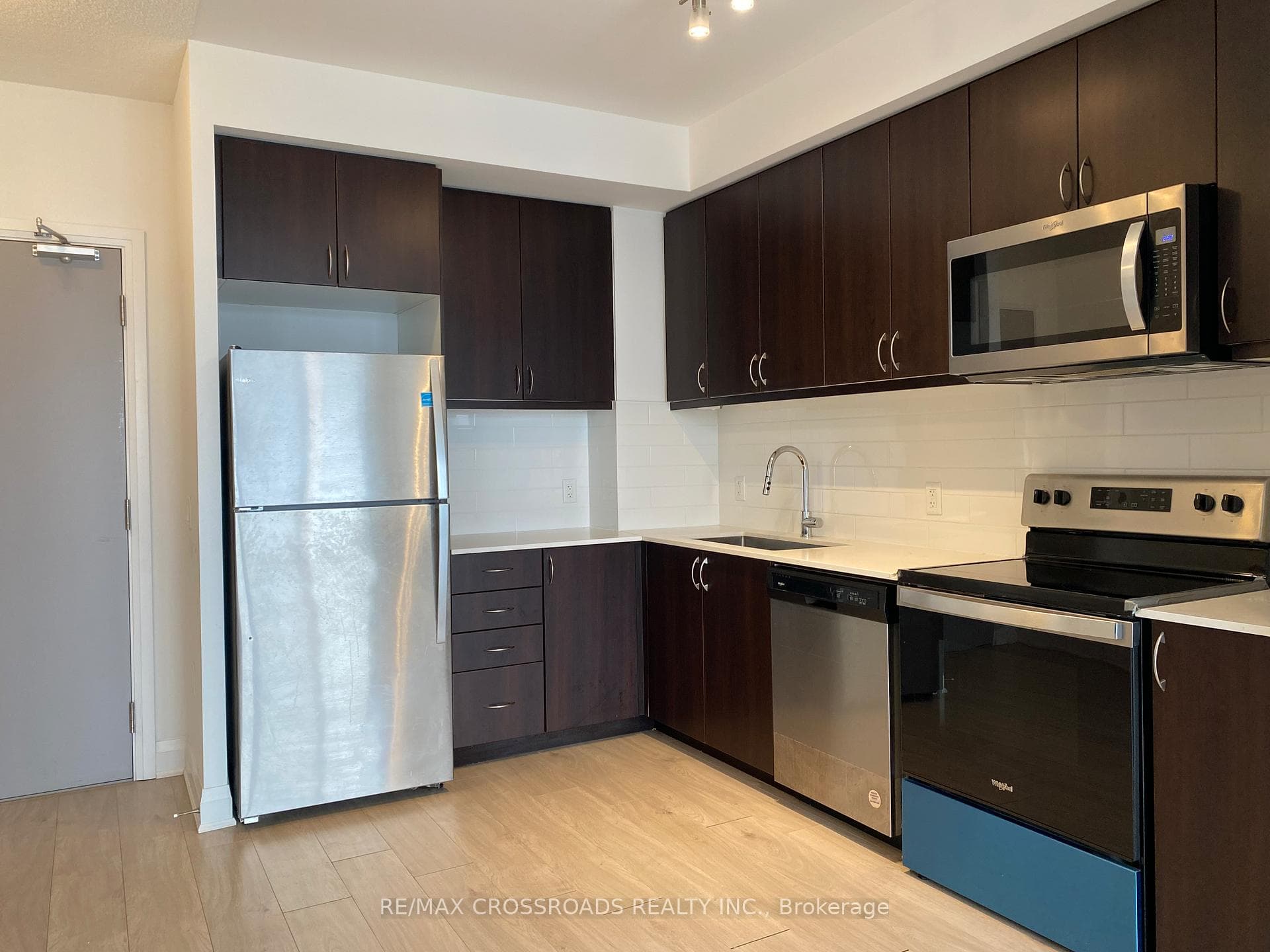 3220 Sheppard Avenue Unit 1703 photo 8