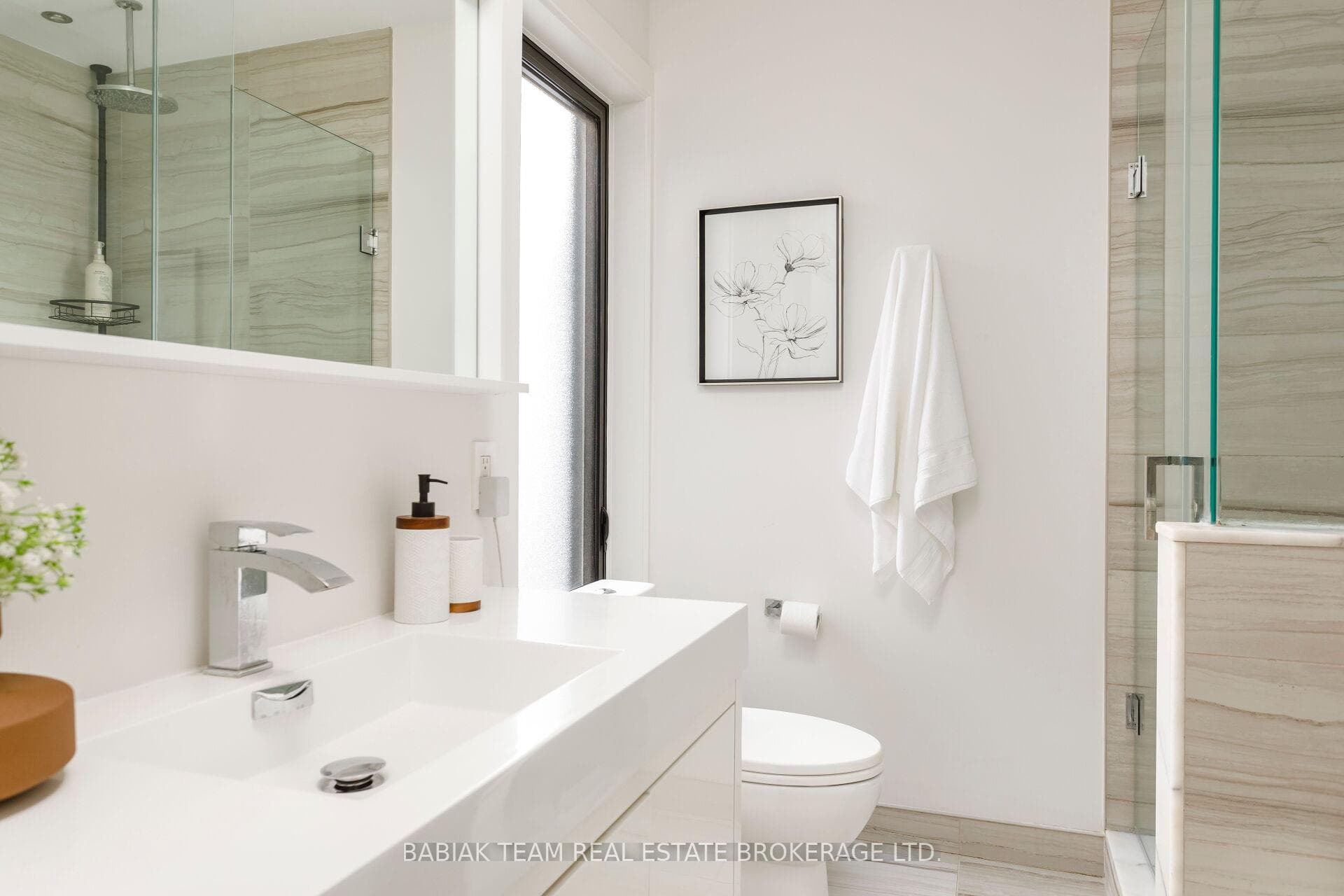 497 Keele Street photo 38