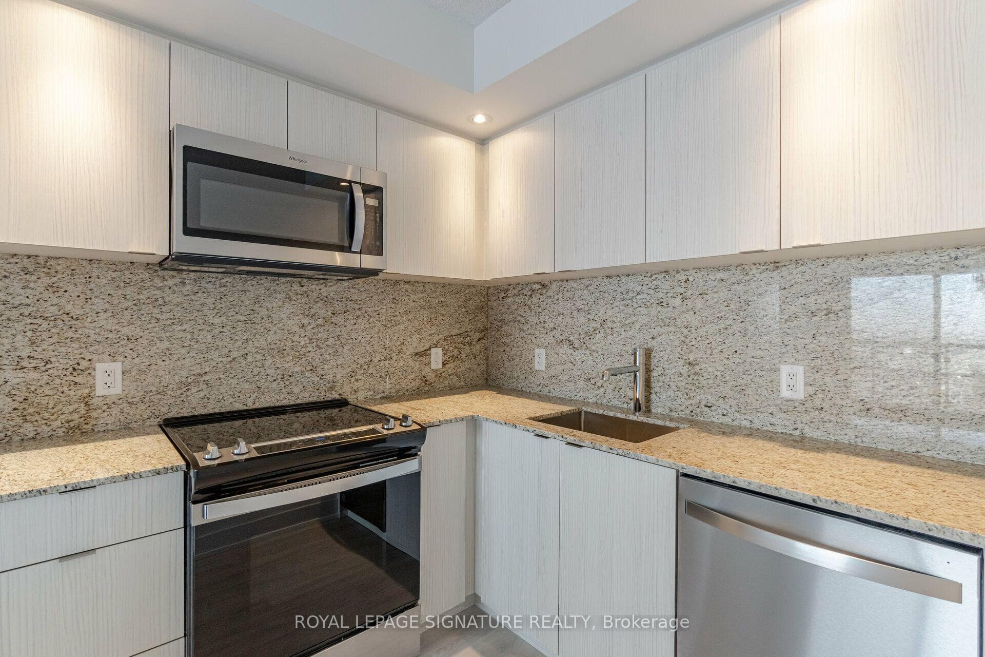 10 Eva Road Unit 2705 photo 8