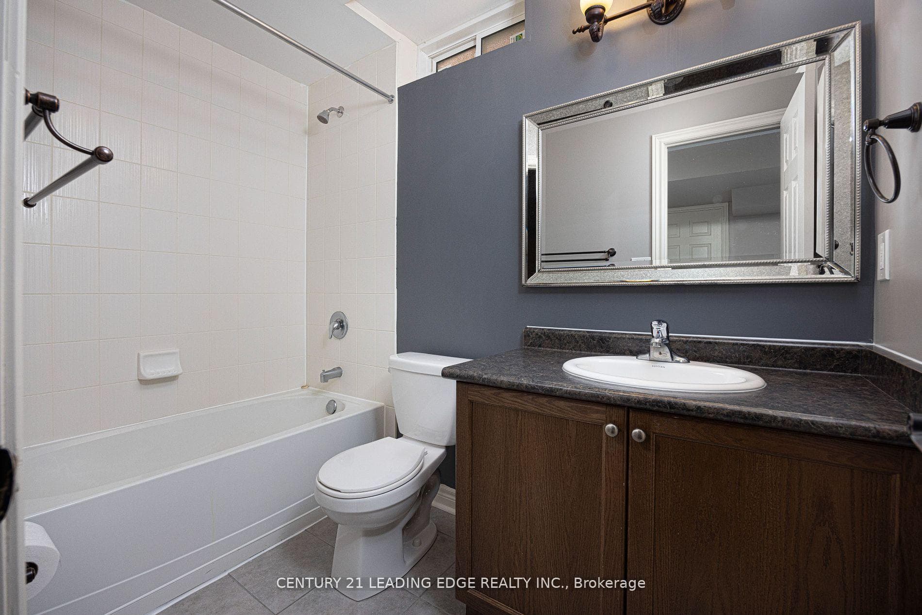 228 Greenwood Road photo 26