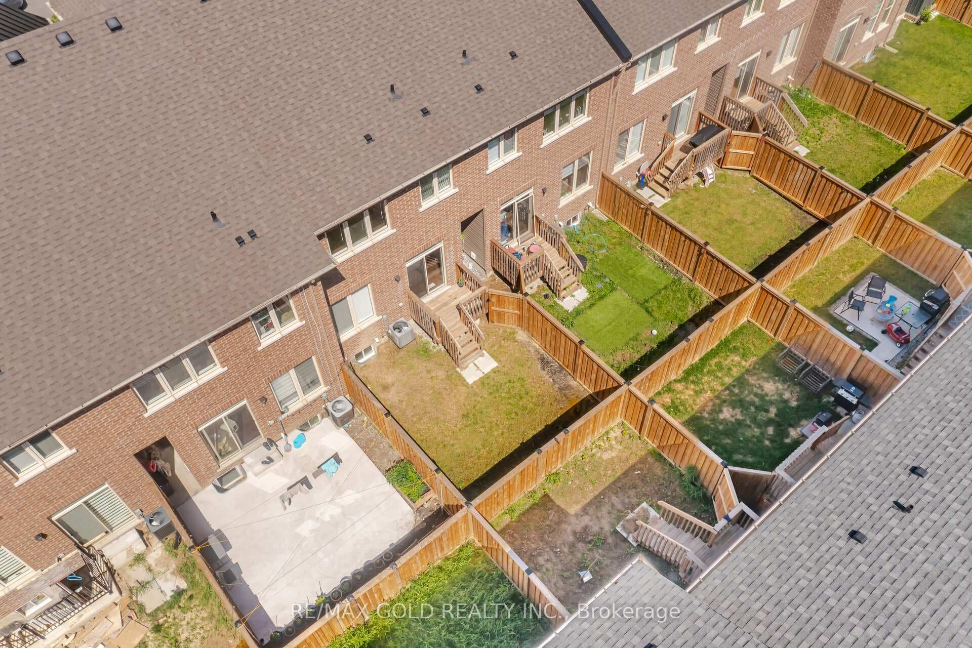 21 Pearman Crescent photo 39