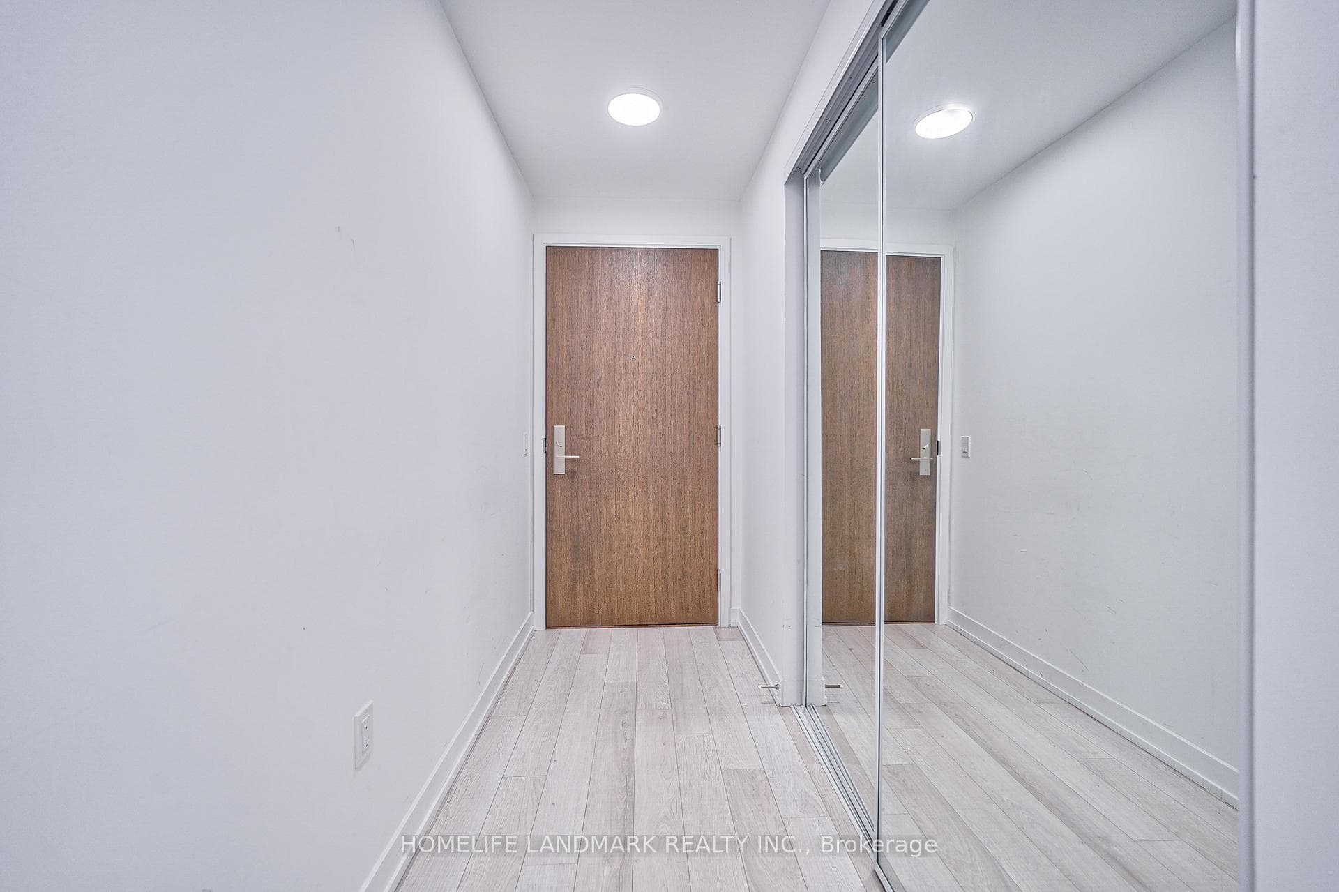 39 Roehampton Avenue Unit 2903 photo 4