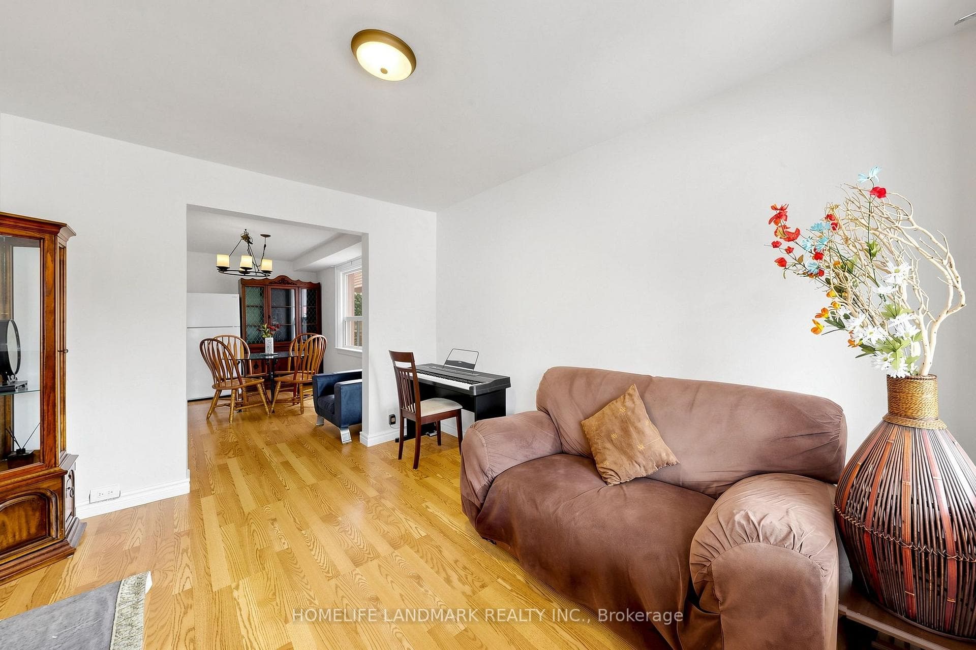 484 Glenholme Avenue photo 8