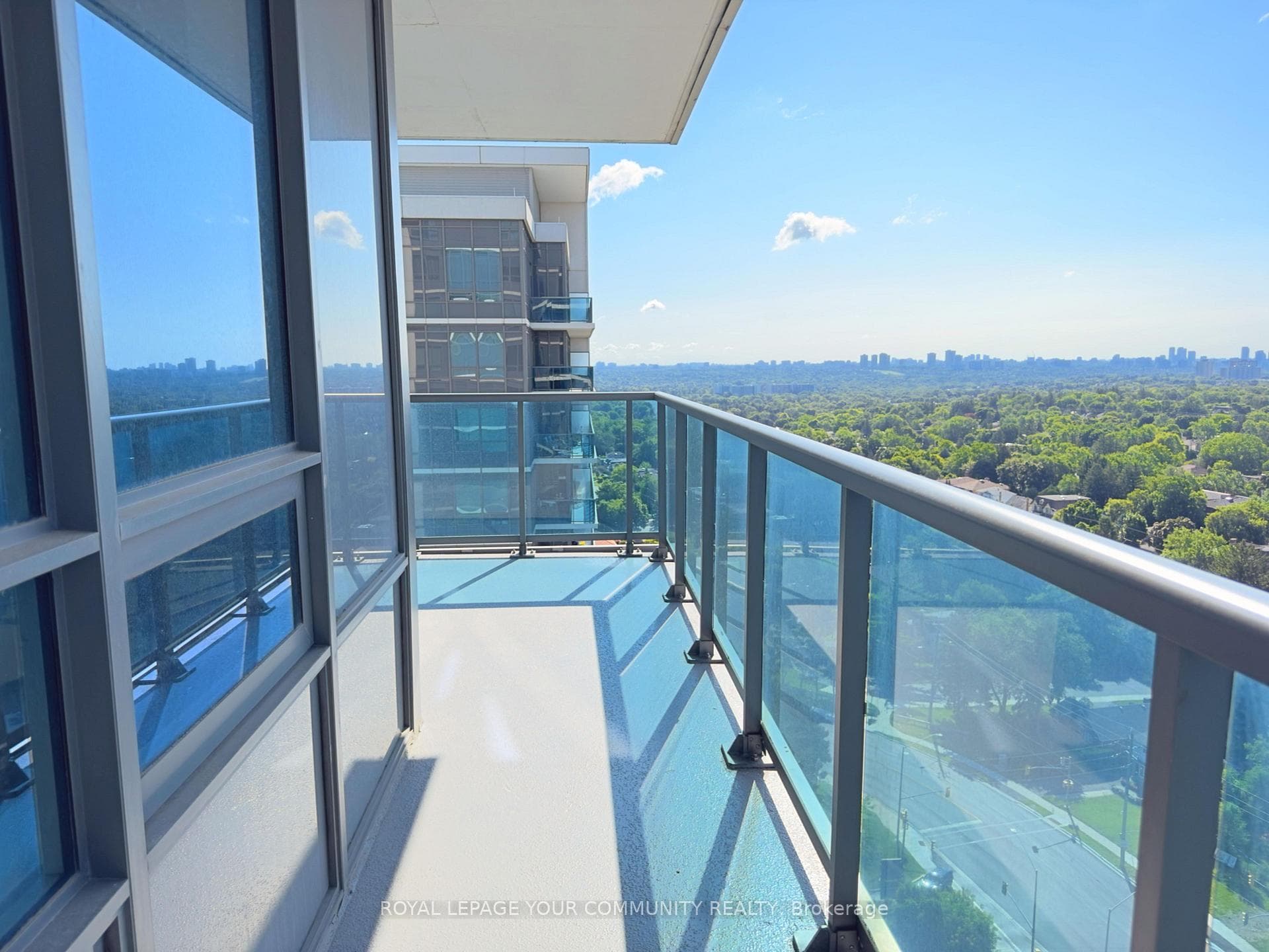 7165 Yonge Street Unit 1806 photo 21