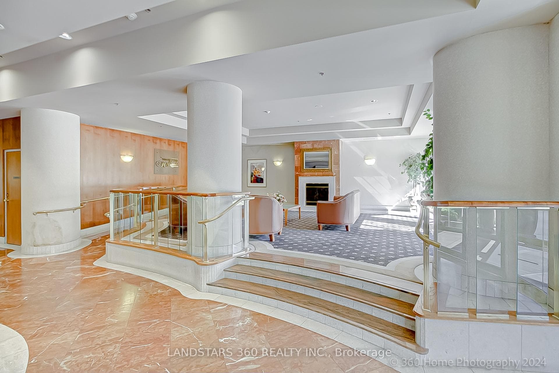 Spacious sitting area at main lobby