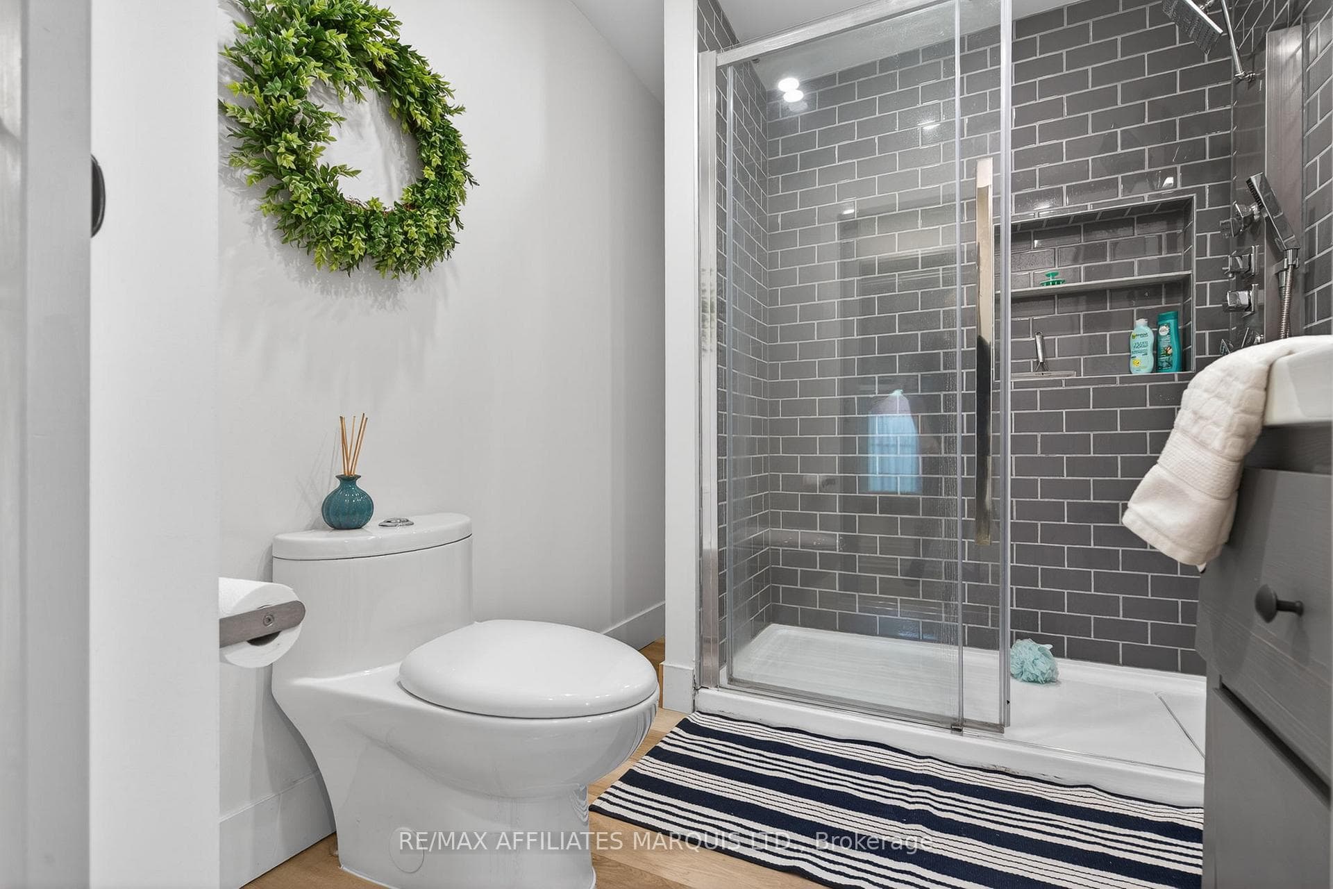 326 Third Street photo 24