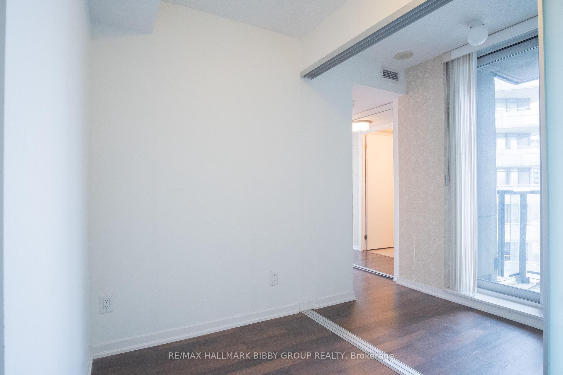 20 Joe Shuster Way Unit 1101 photo 5