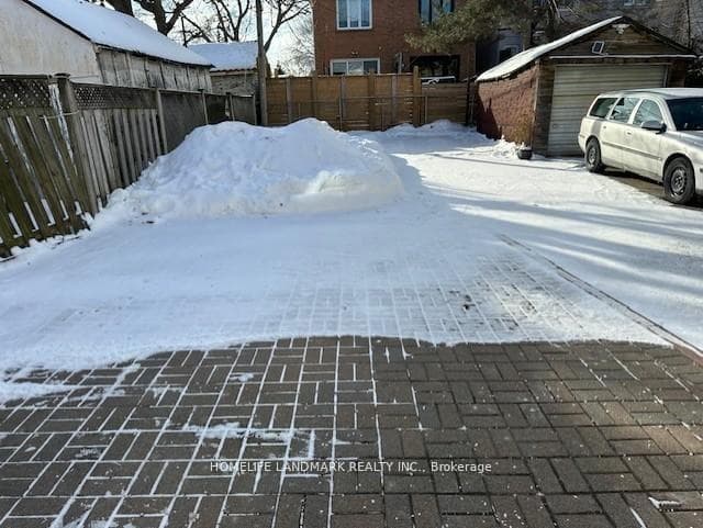 928 Greenwood Avenue photo 5