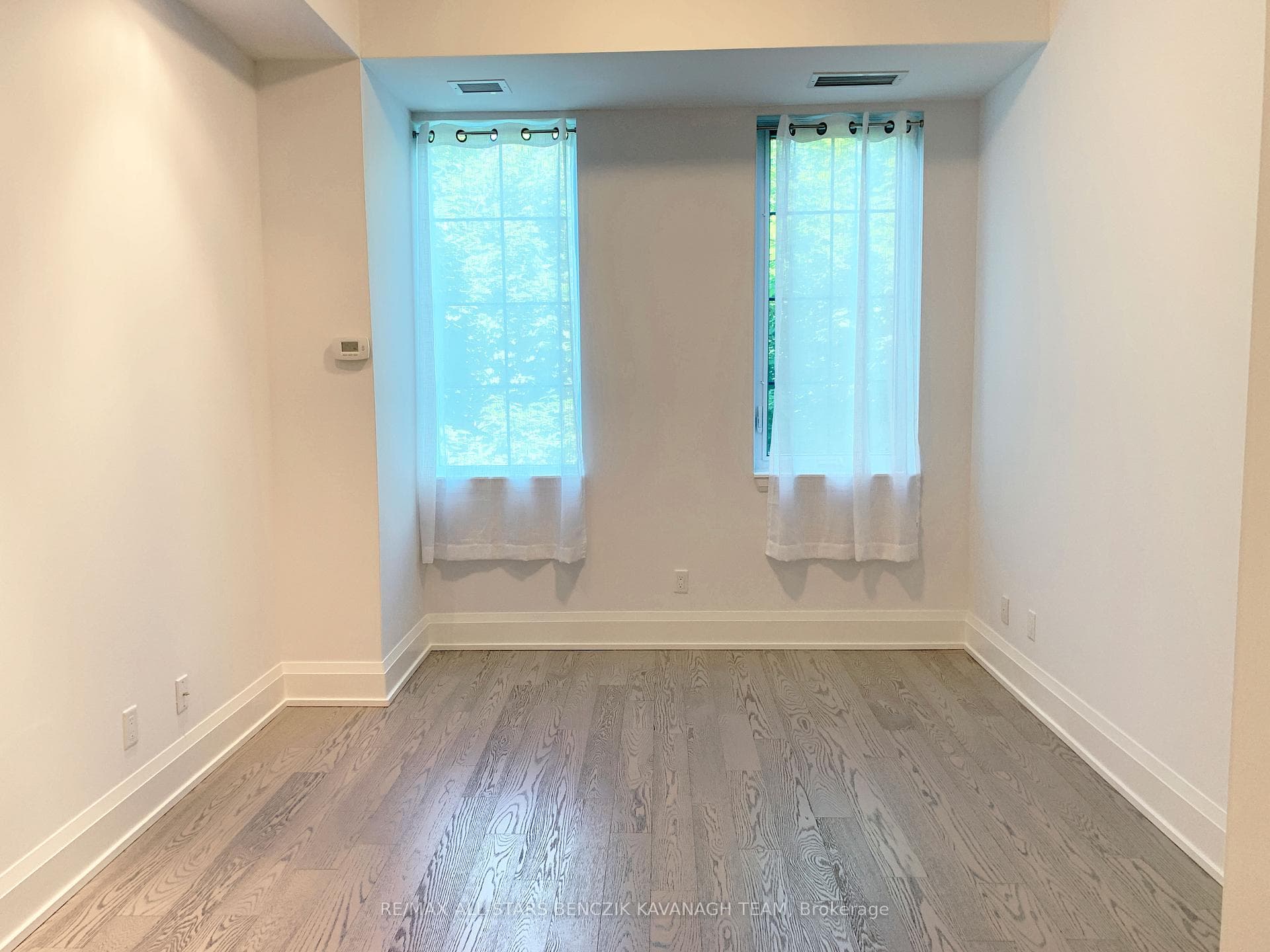 20 Fred Varley Drive Unit 225 photo 12