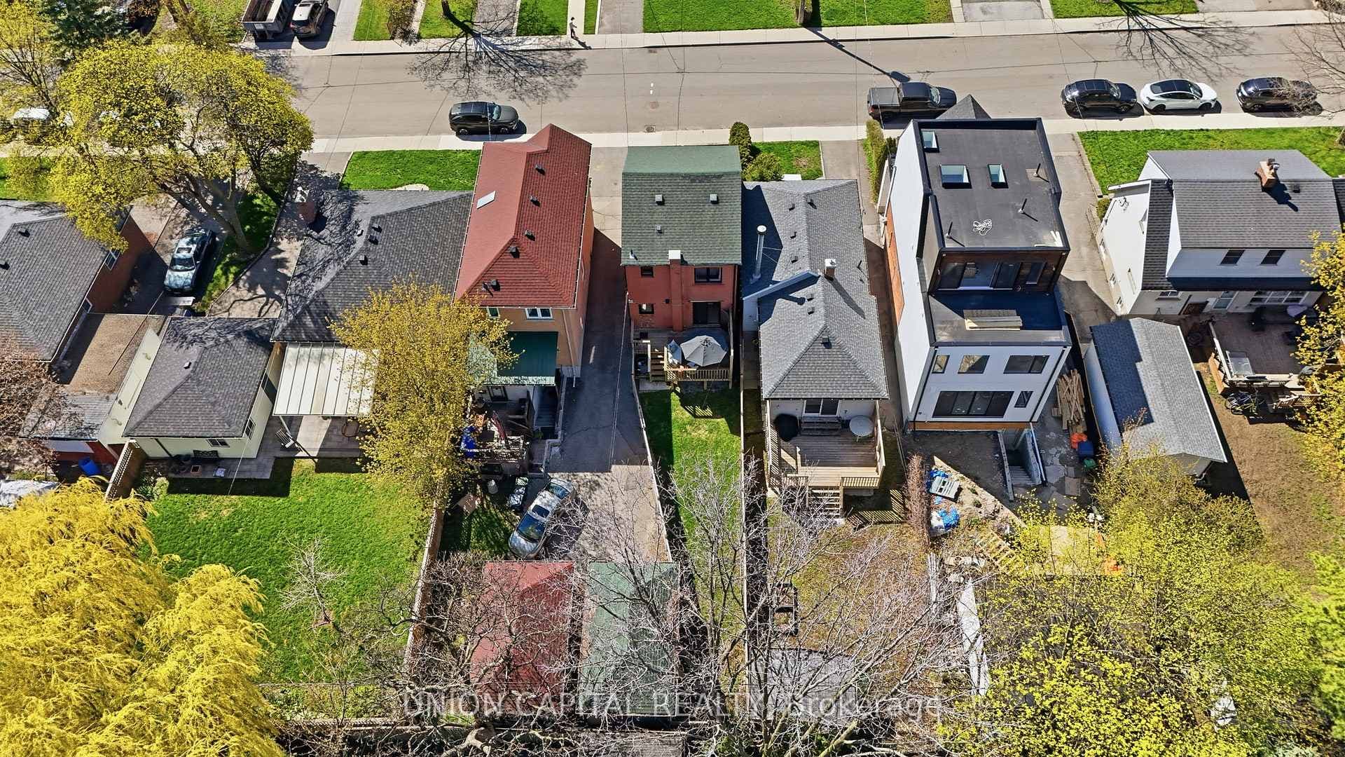 72 Robert Street photo 41