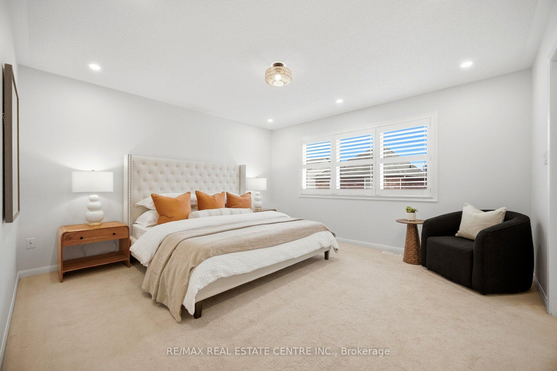 1135 Solomon Court photo 23