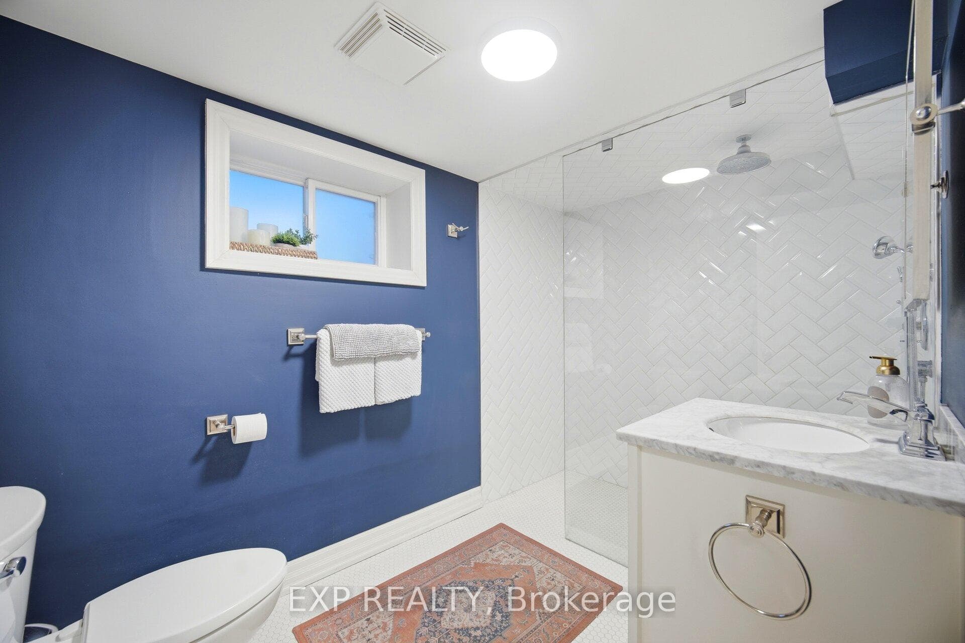 11 Armstrong Street photo 28