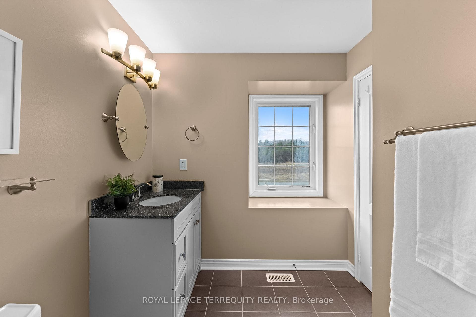 1779 Carousel Drive photo 28