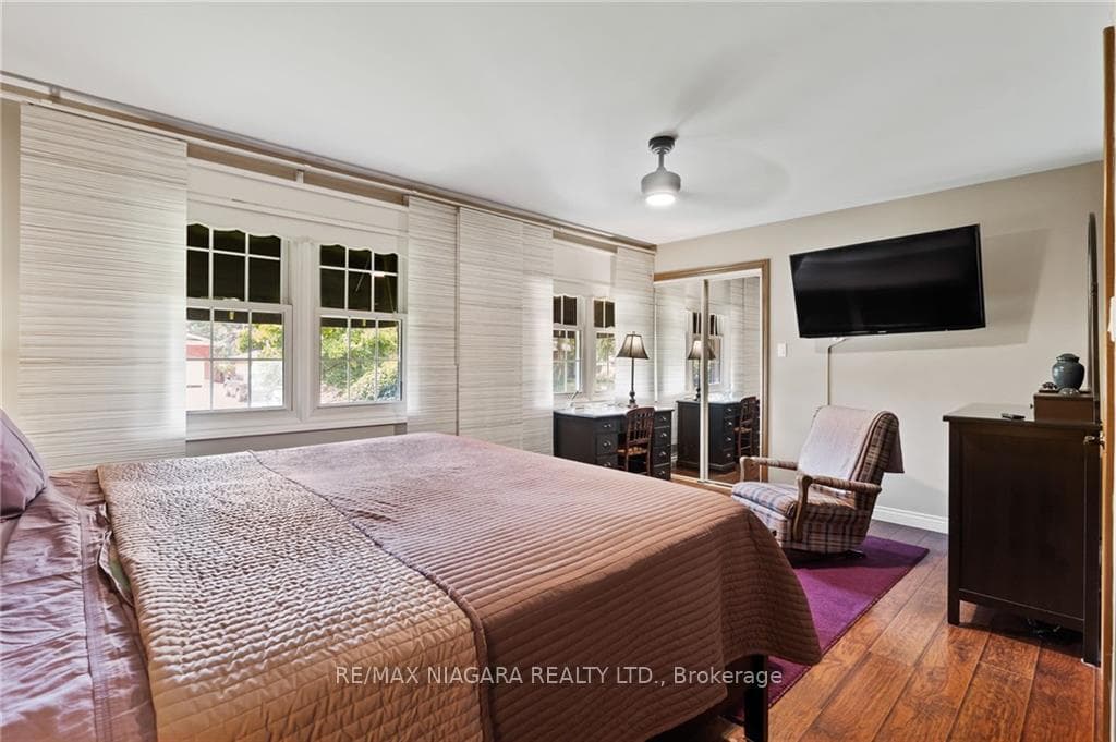 3196 St. George Avenue photo 15