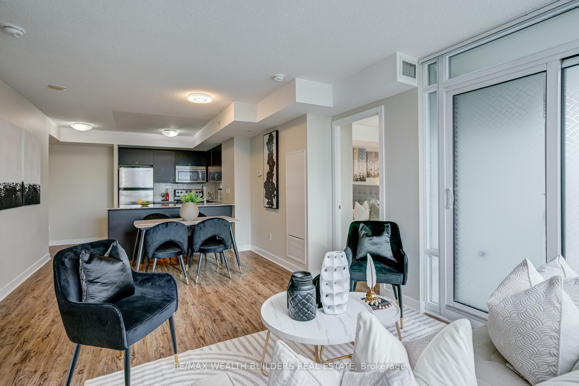 5740 Yonge Street Unit 1007 photo 18