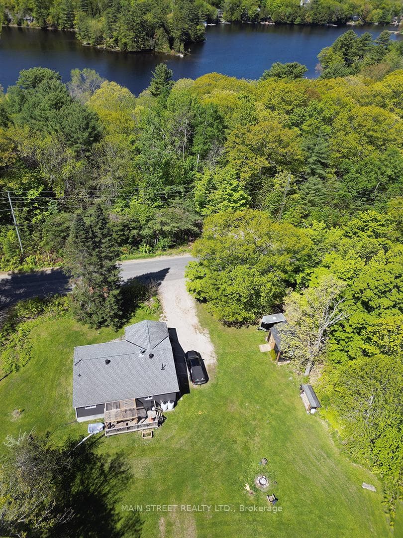 1339 Walkers Pt Road photo 2