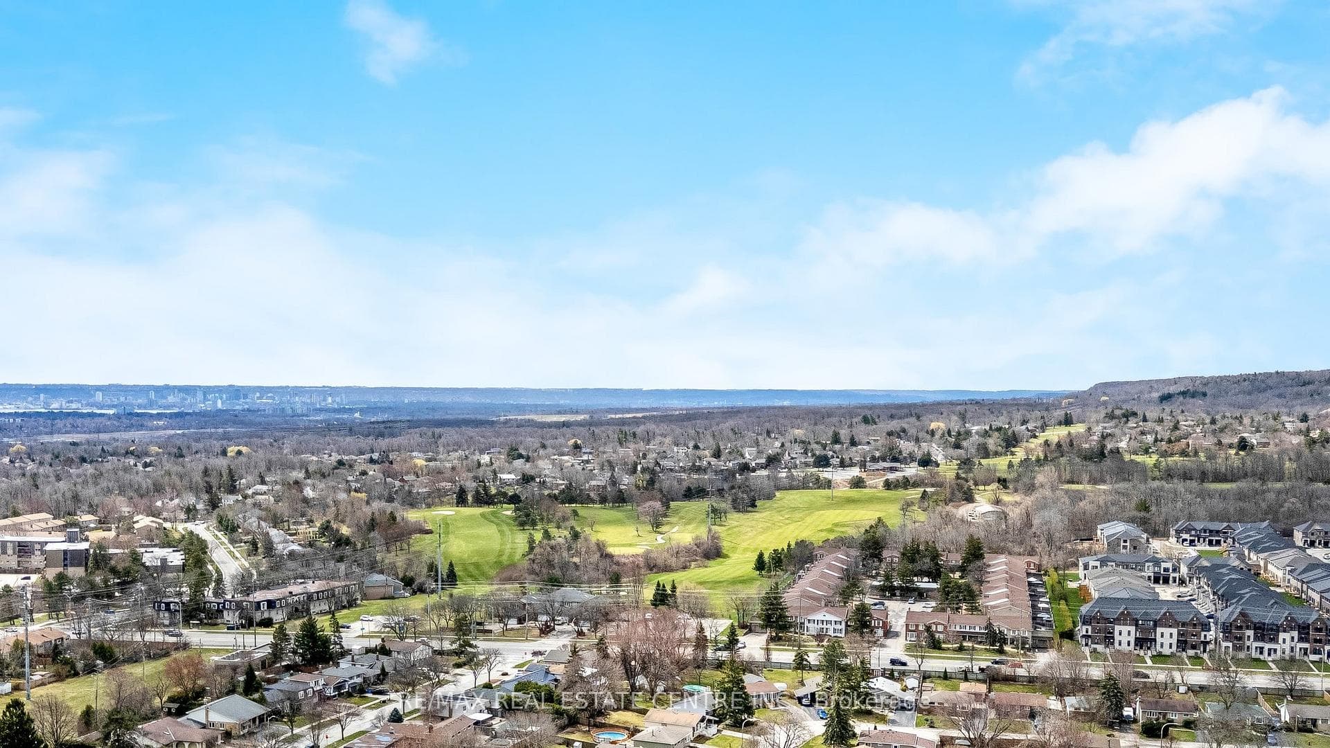 2123 Amesbury Crescent photo 40