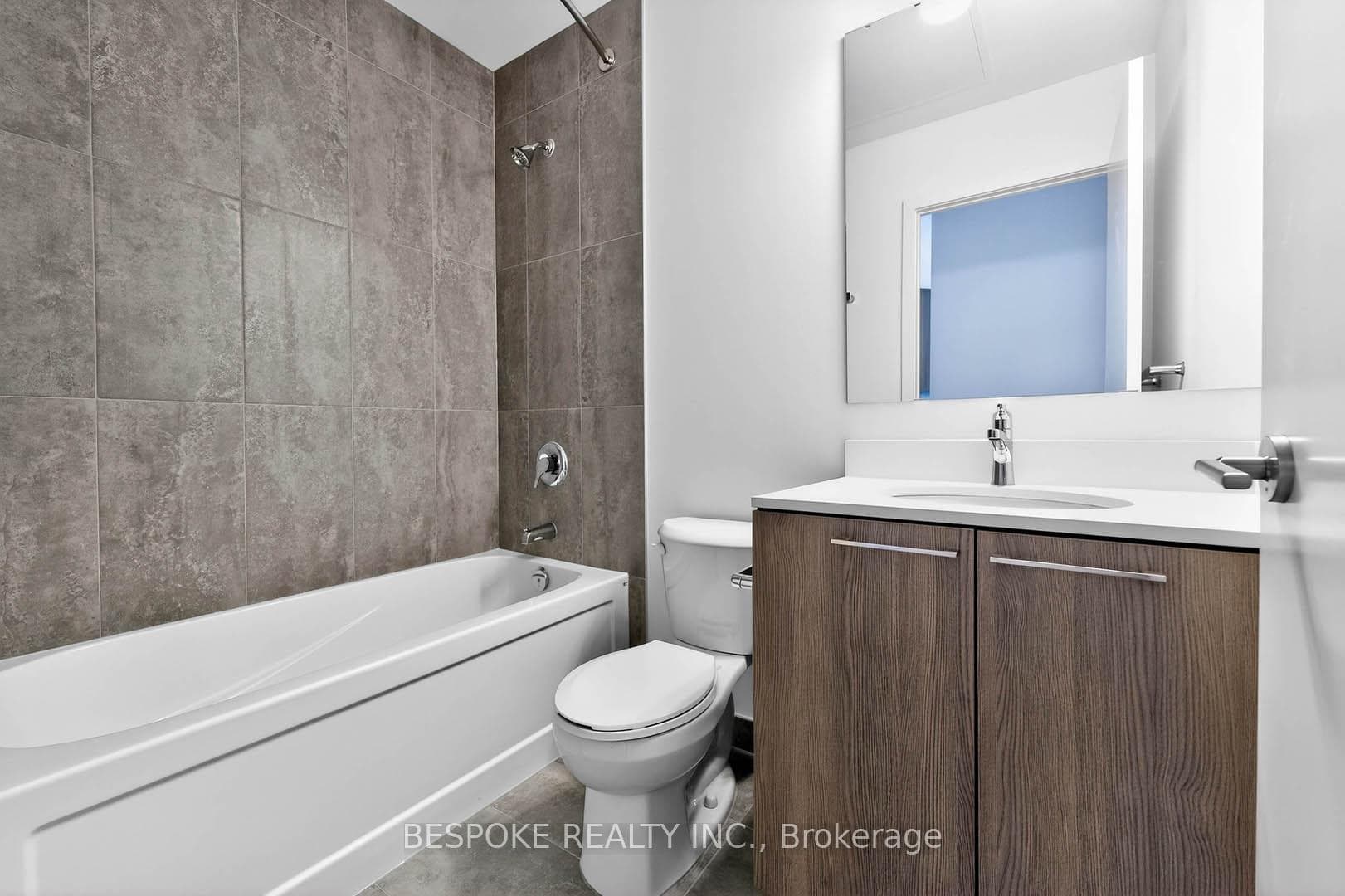 7439 KINGSTON Road Unit 102A photo 19