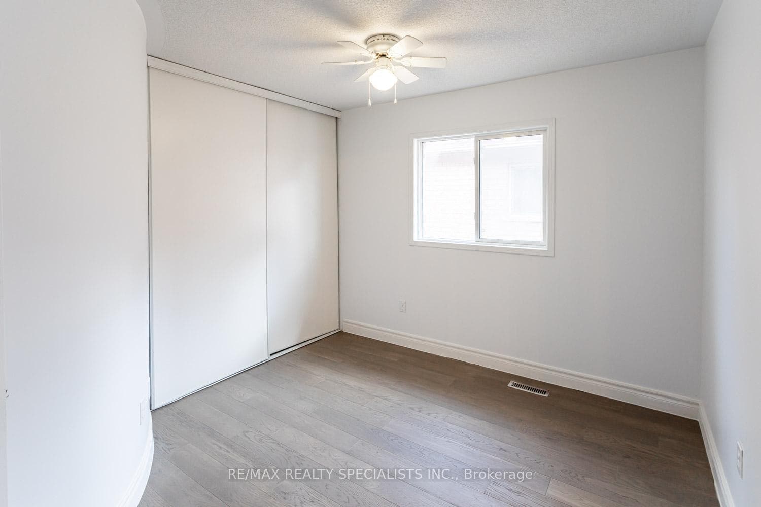 6281 Lisgar Drive photo 29