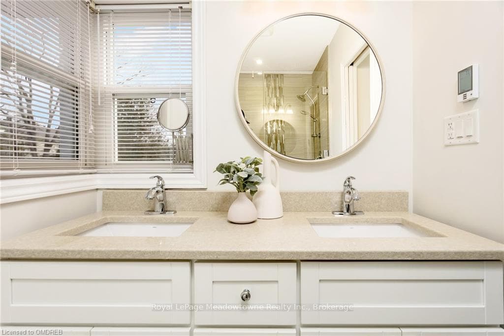 131 BELL Street photo 24