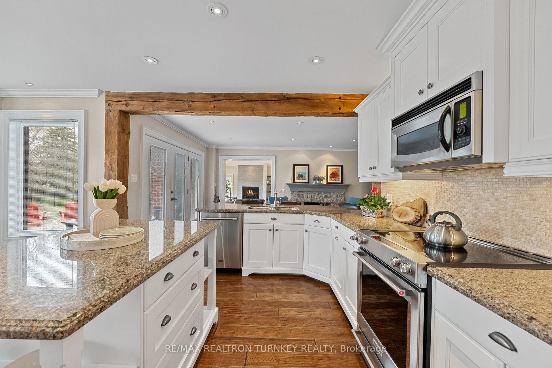 Perfect for entertaining guests and hosting