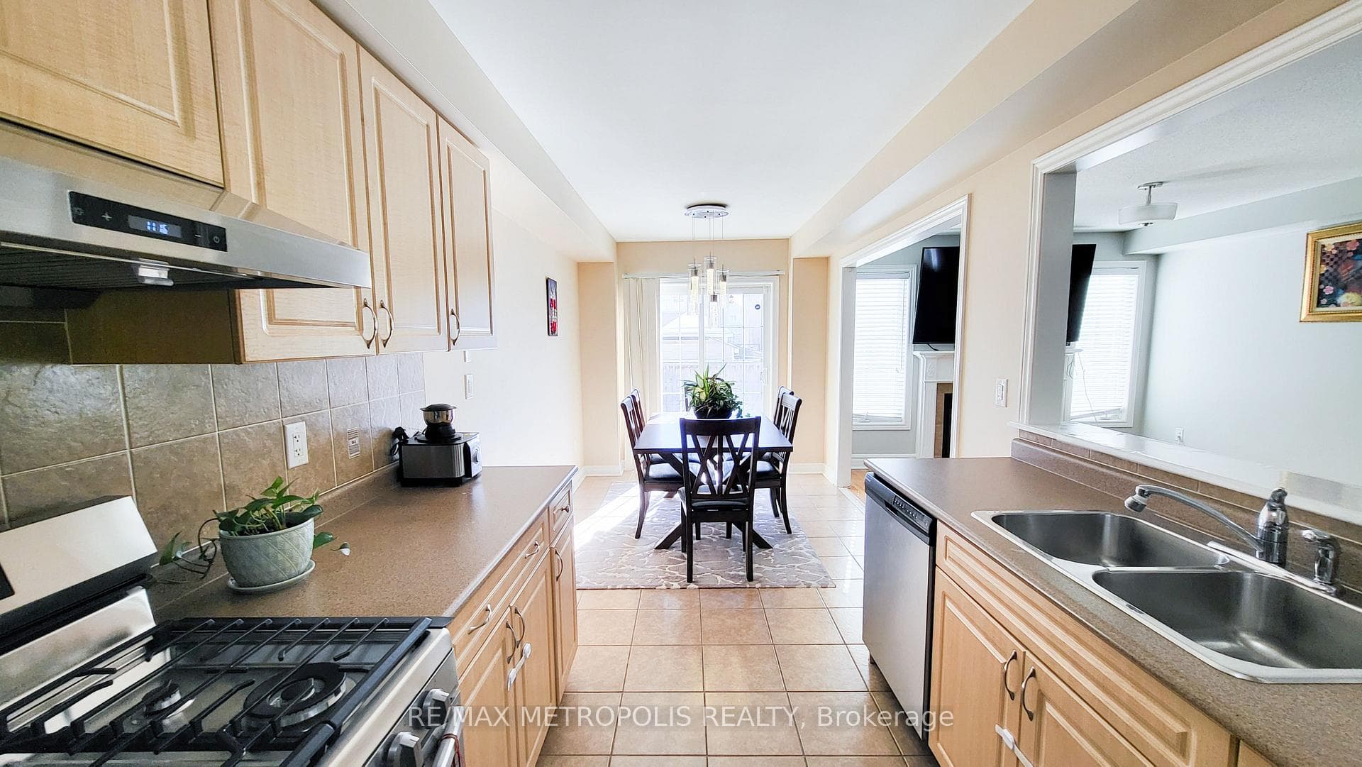 115 Atherton Avenue photo 5