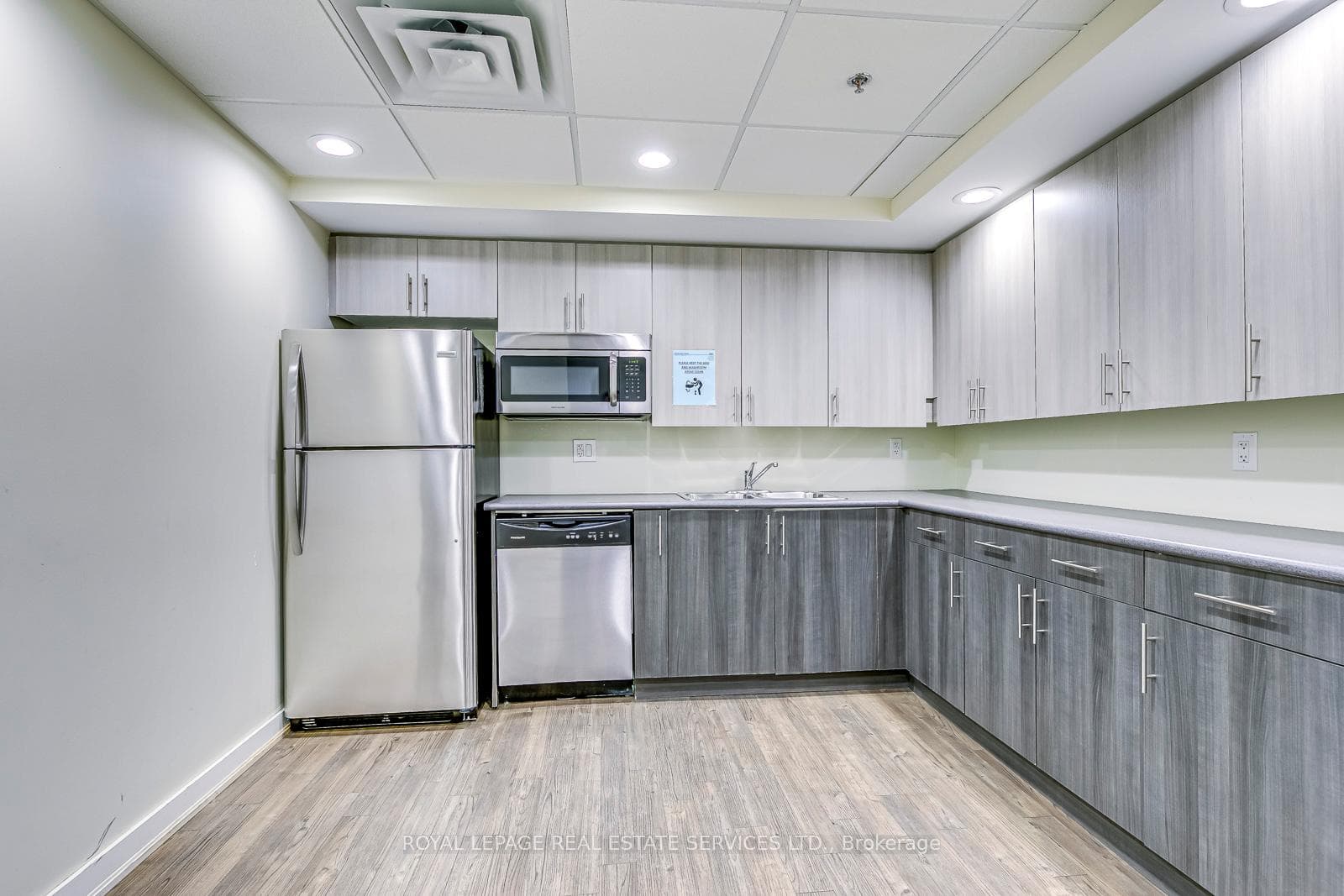 38 Joe Shuster Way Unit 1527 photo 34