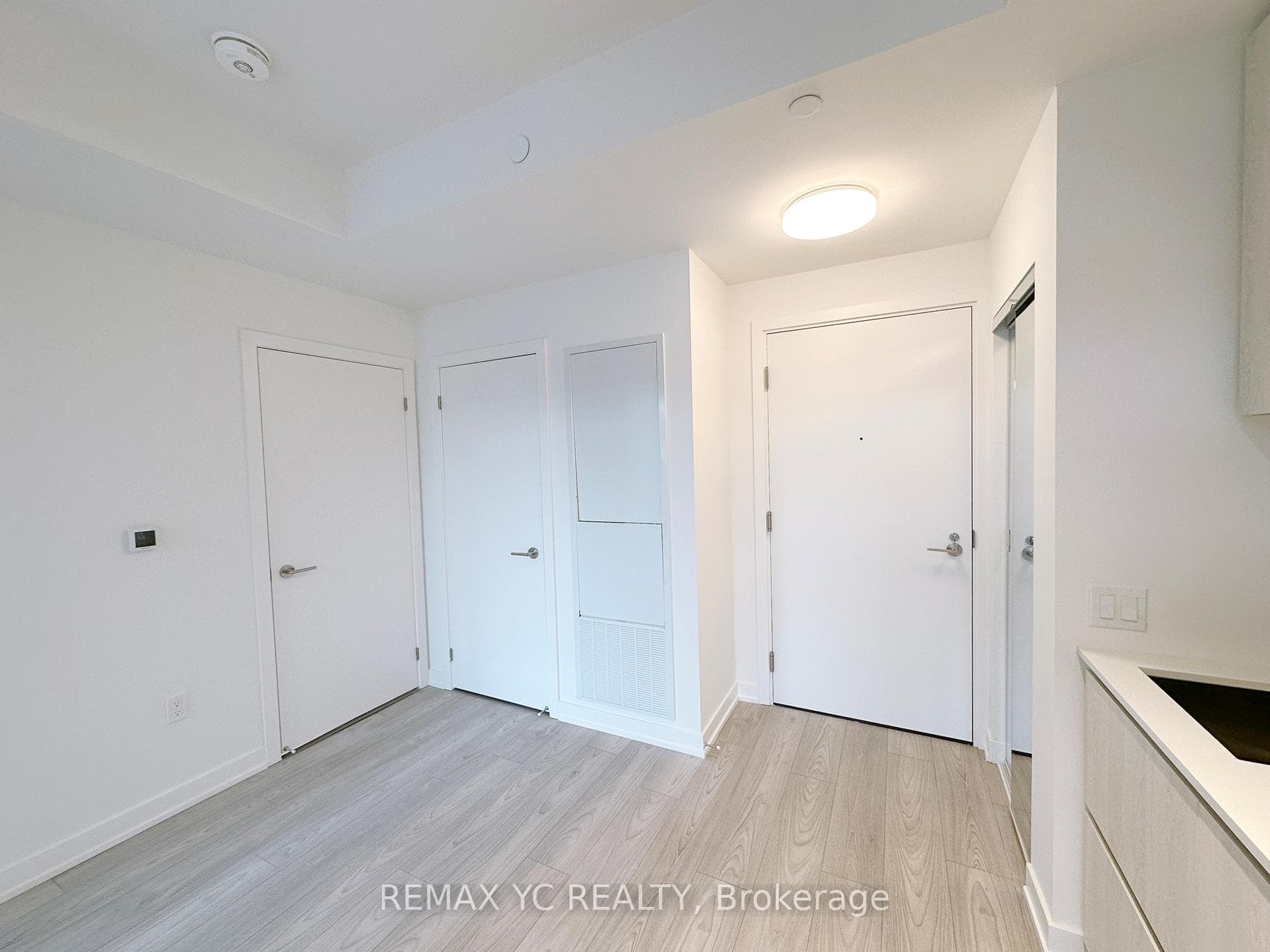 110 Broadway Avenue Unit 2806 photo 6