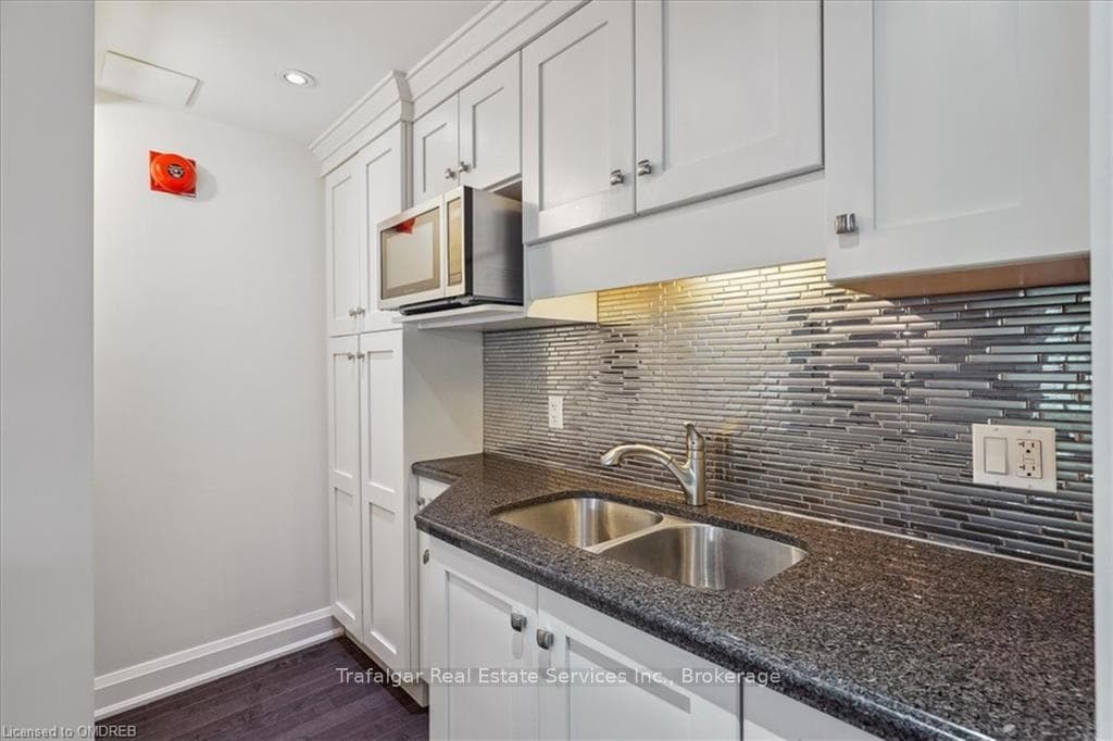 162 REYNOLDS Street Unit 101 photo 11