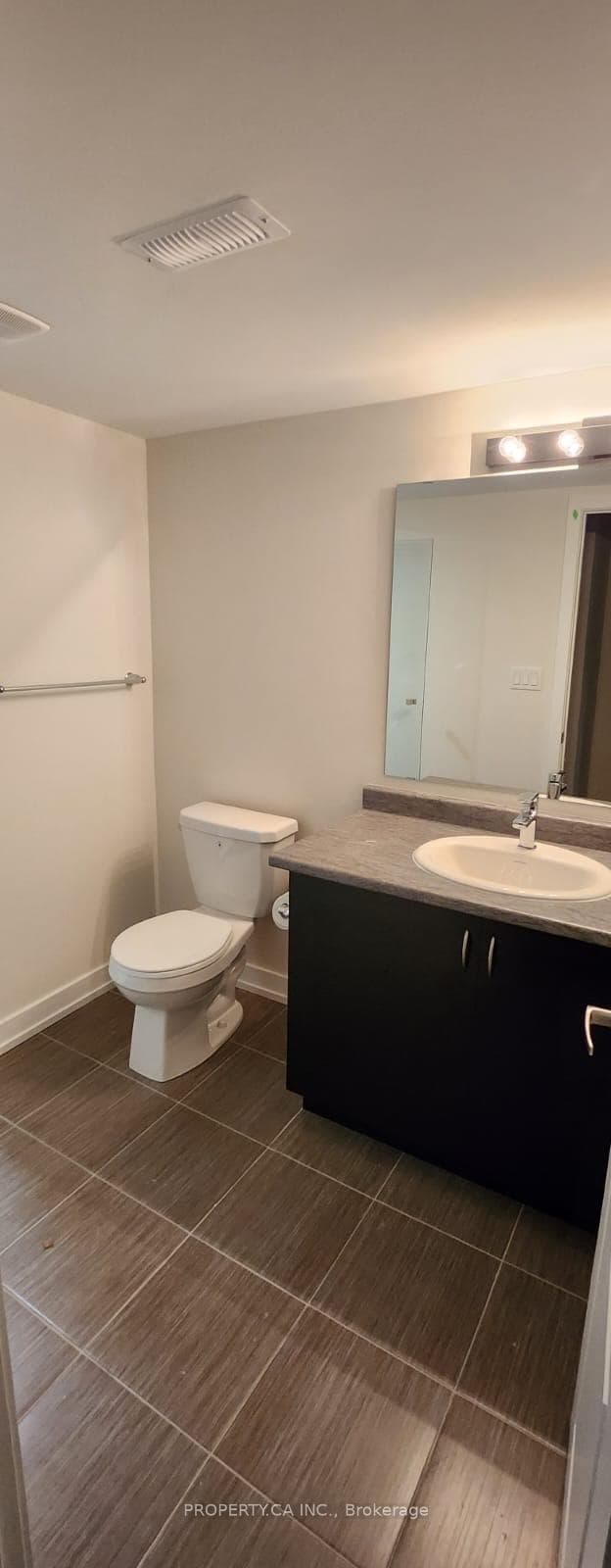 400 Finch Avenue Unit 13 photo 8