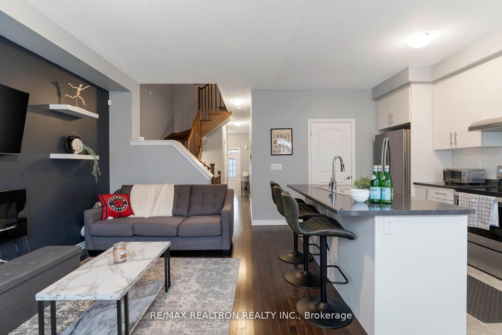 19 Sutcliffe Drive photo 8