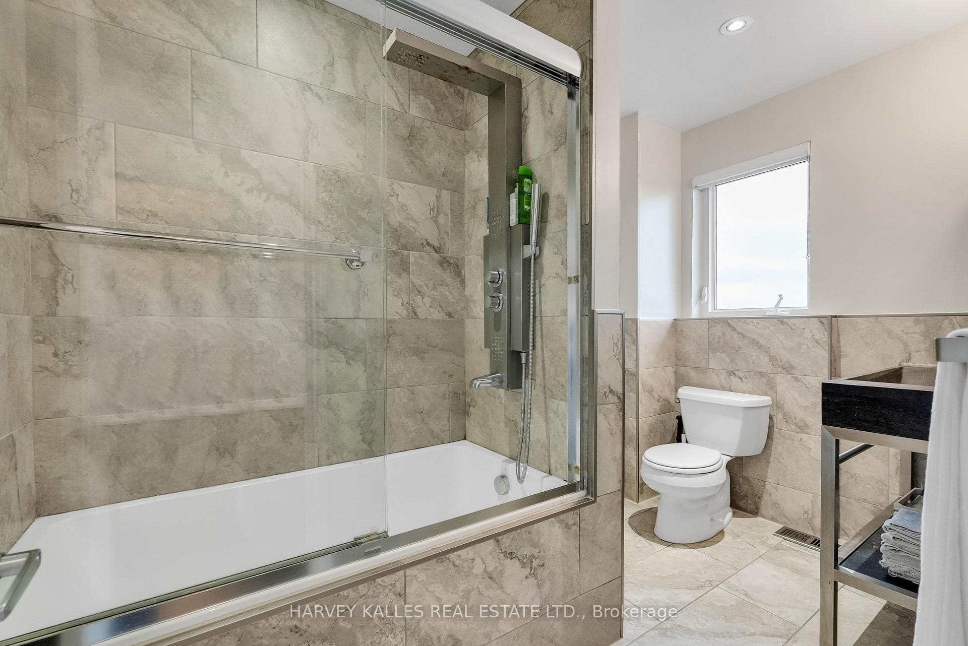 326 Glenholme Avenue photo 19