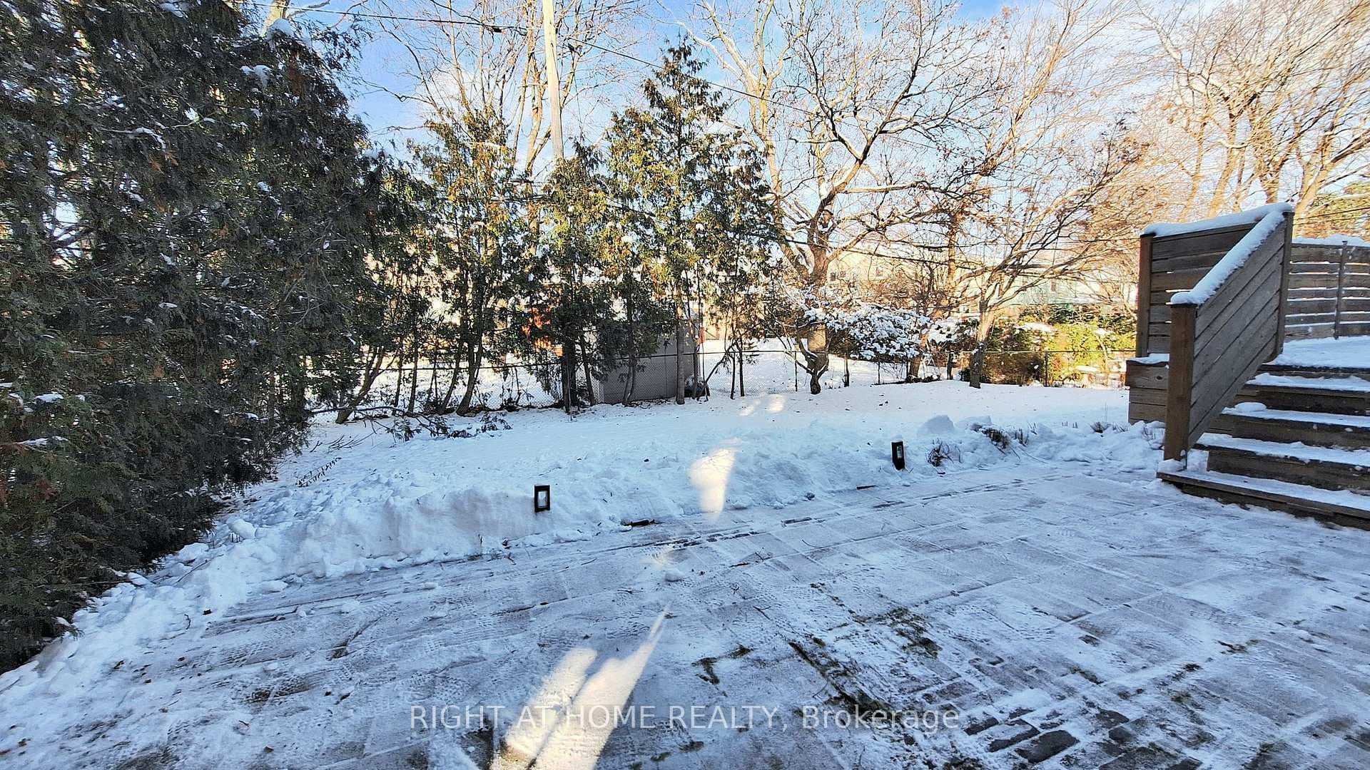 12 Courtham Avenue photo 45