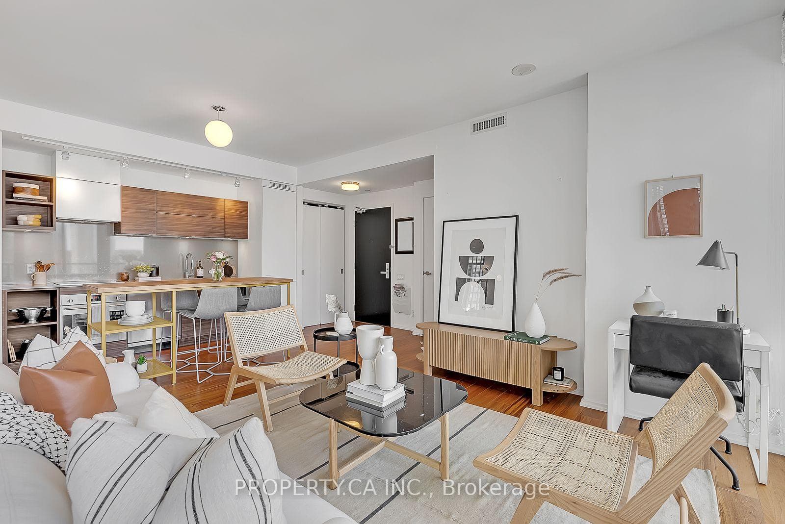 125 Peter Street Unit 2309 photo 4