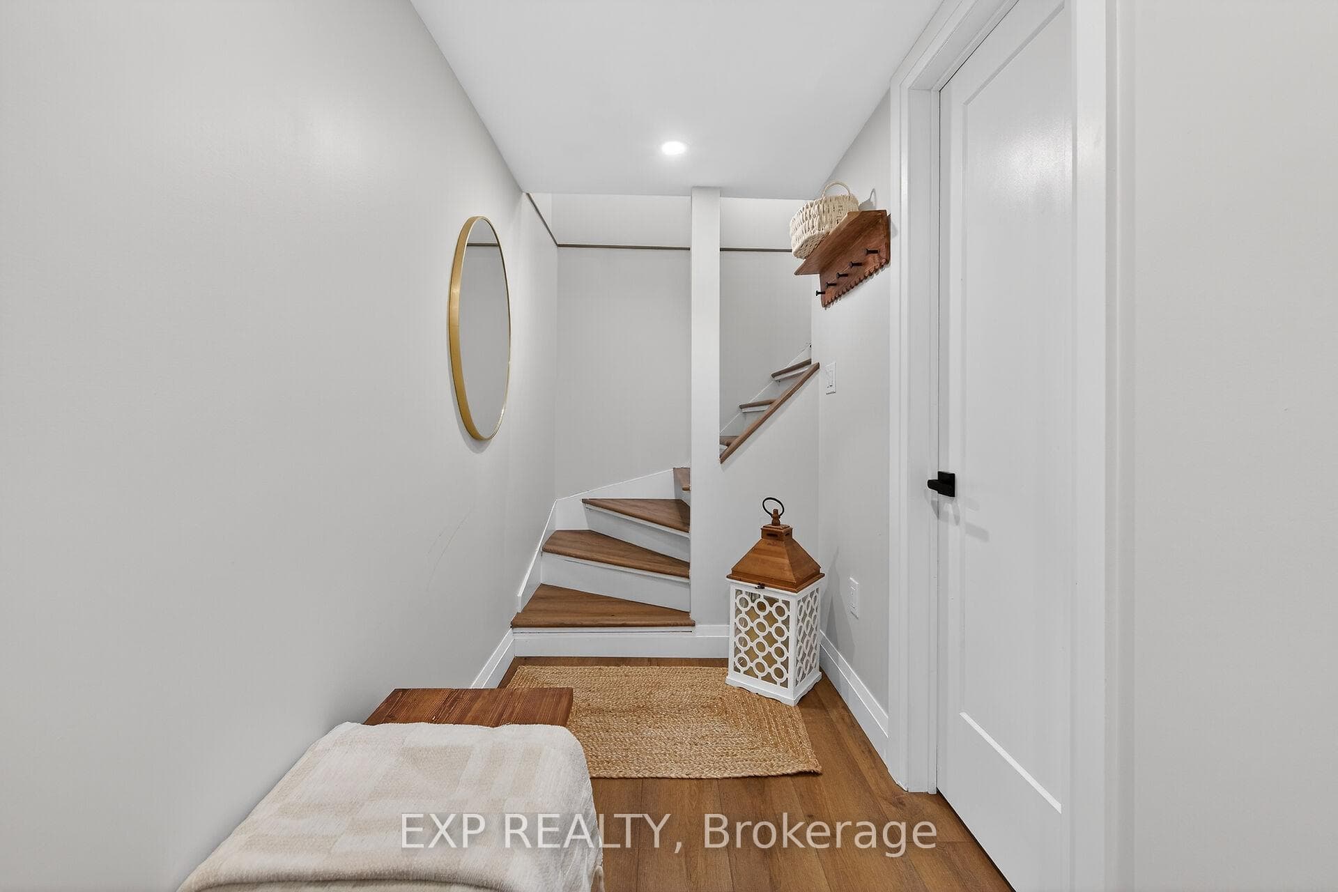5418 ANTHONY Place photo 25