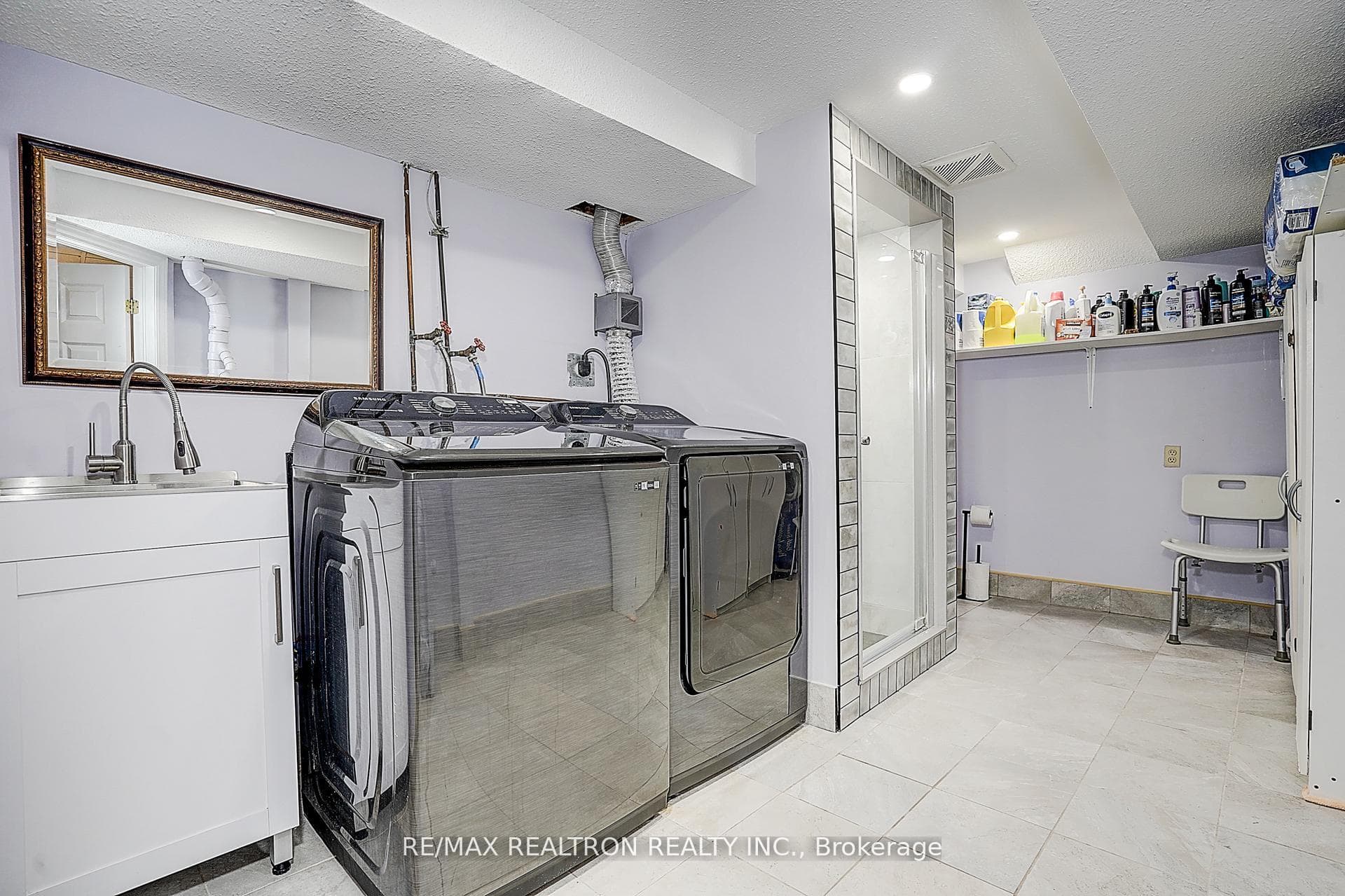 51 Steepleview Crescent photo 29