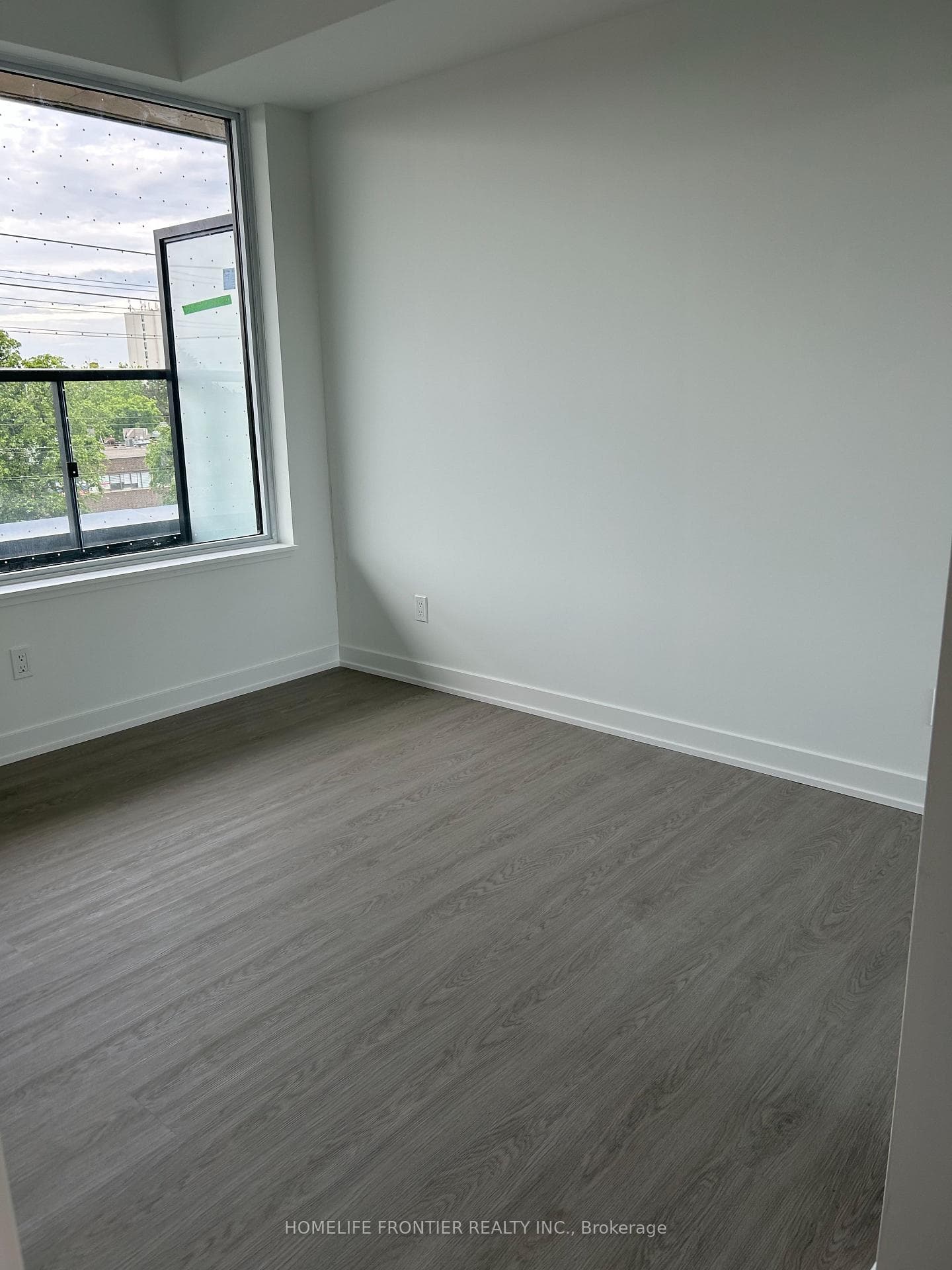 8188 Yonge Street Unit 315 photo 6