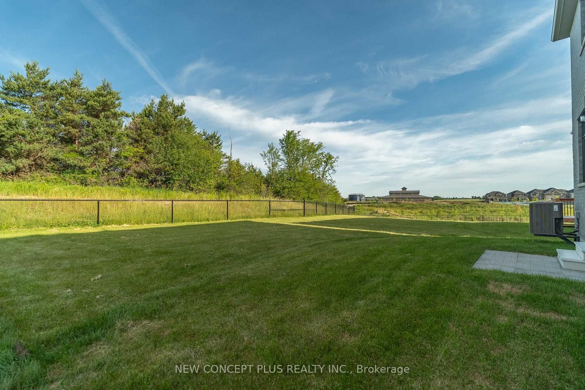 103 Bluebird Avenue photo 12