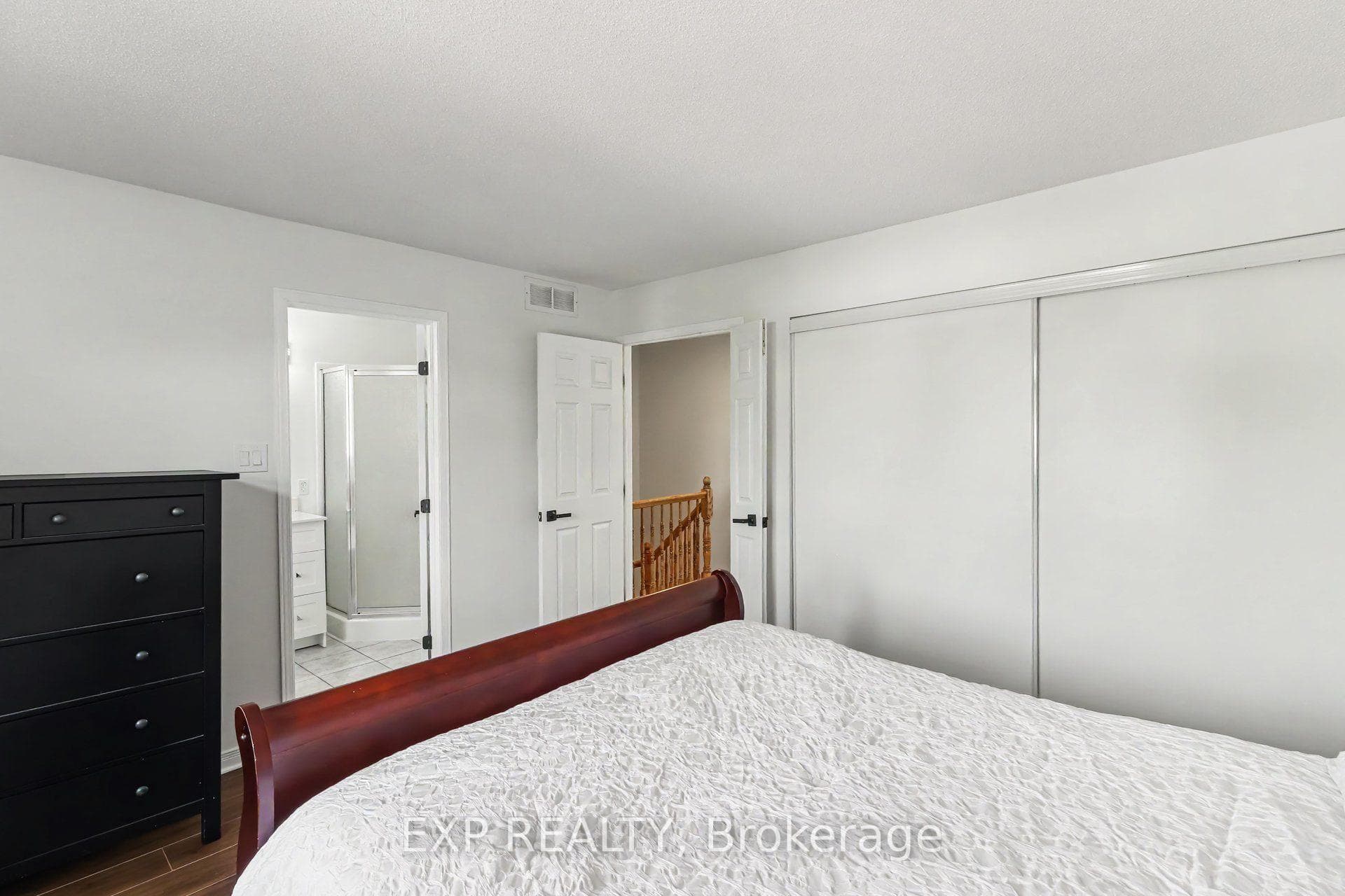 203 Duntroon Circle photo 23
