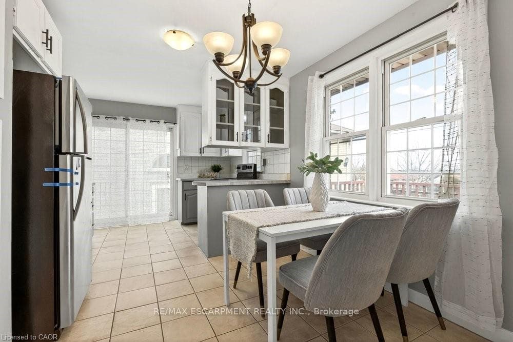 76 MARGARET Avenue photo 7